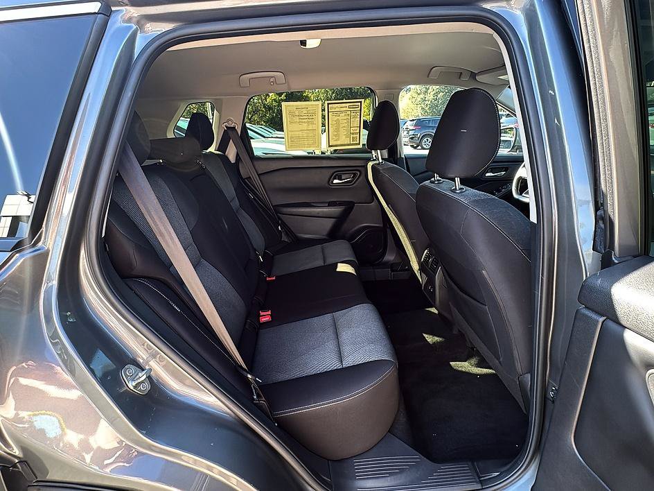 Certified 2025 Nissan Rogue SV AWD/4WD image 22