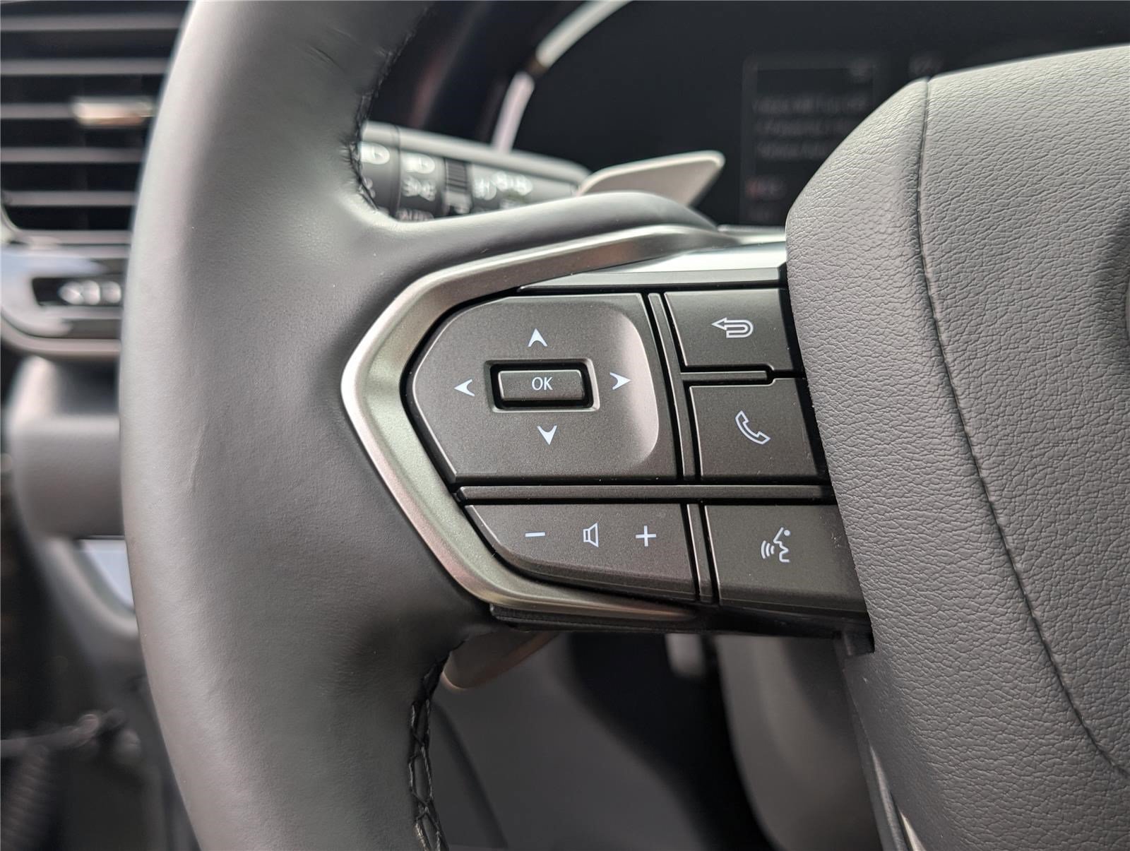 Certified 2025 Lexus NX 350 AWD w/ Accessory Package (2T) image 23