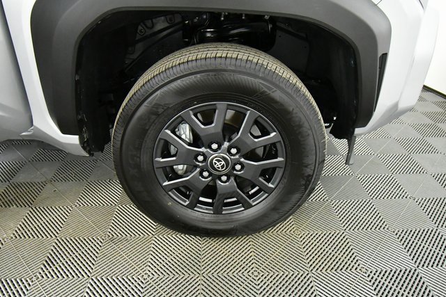 Used 2025 Toyota 4Runner 4WD image 17