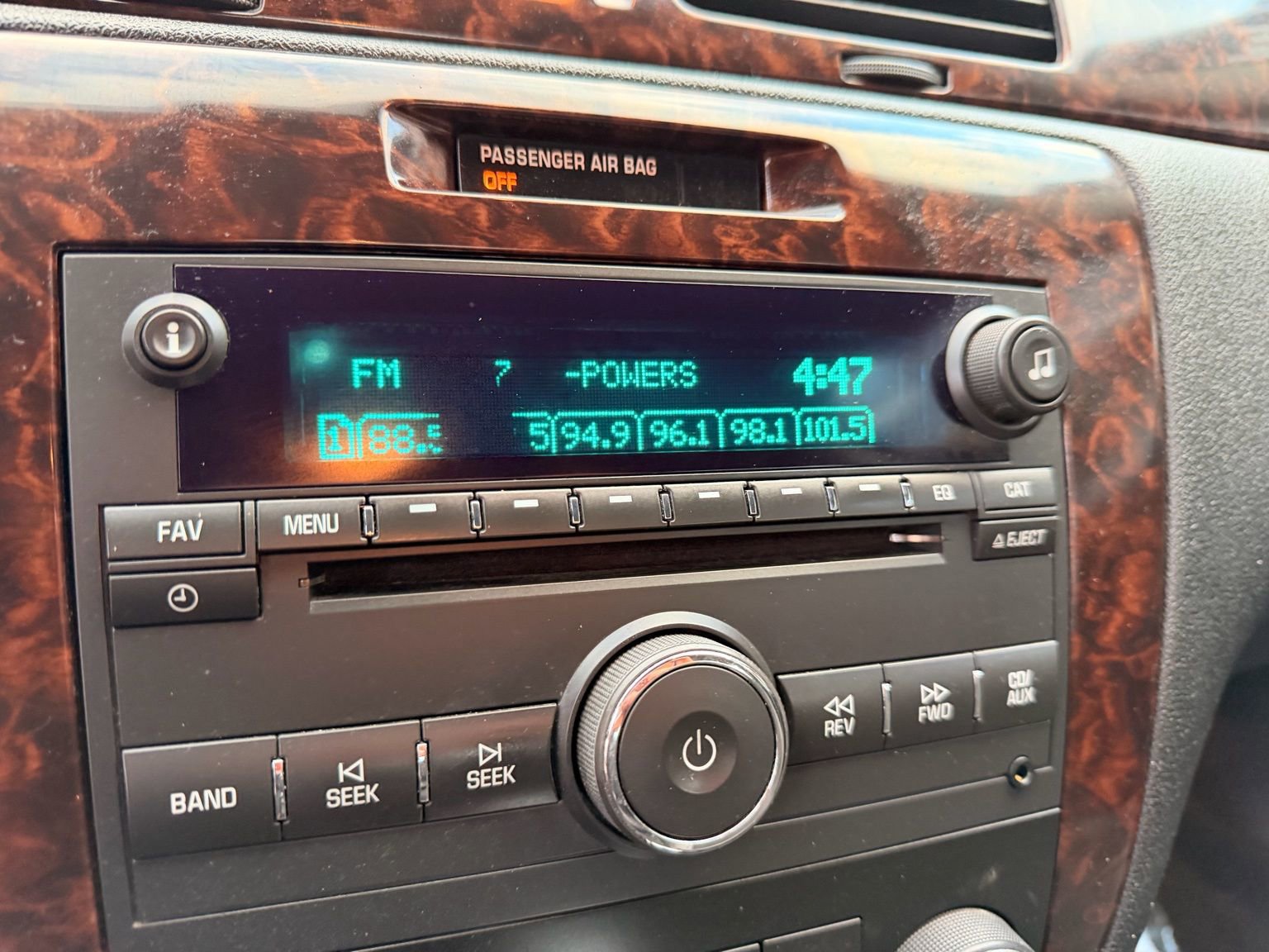 Used 2016 Chevrolet Impala LT FWD image 16