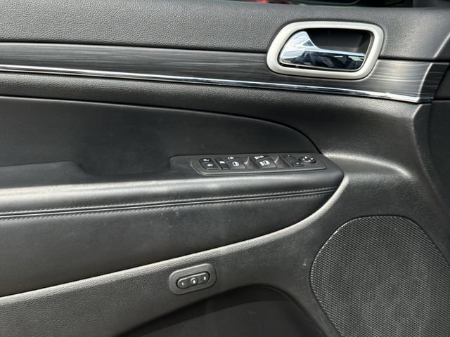 Used 2022 Jeep Grand Cherokee Limited w/ Tech Group RWD image 26