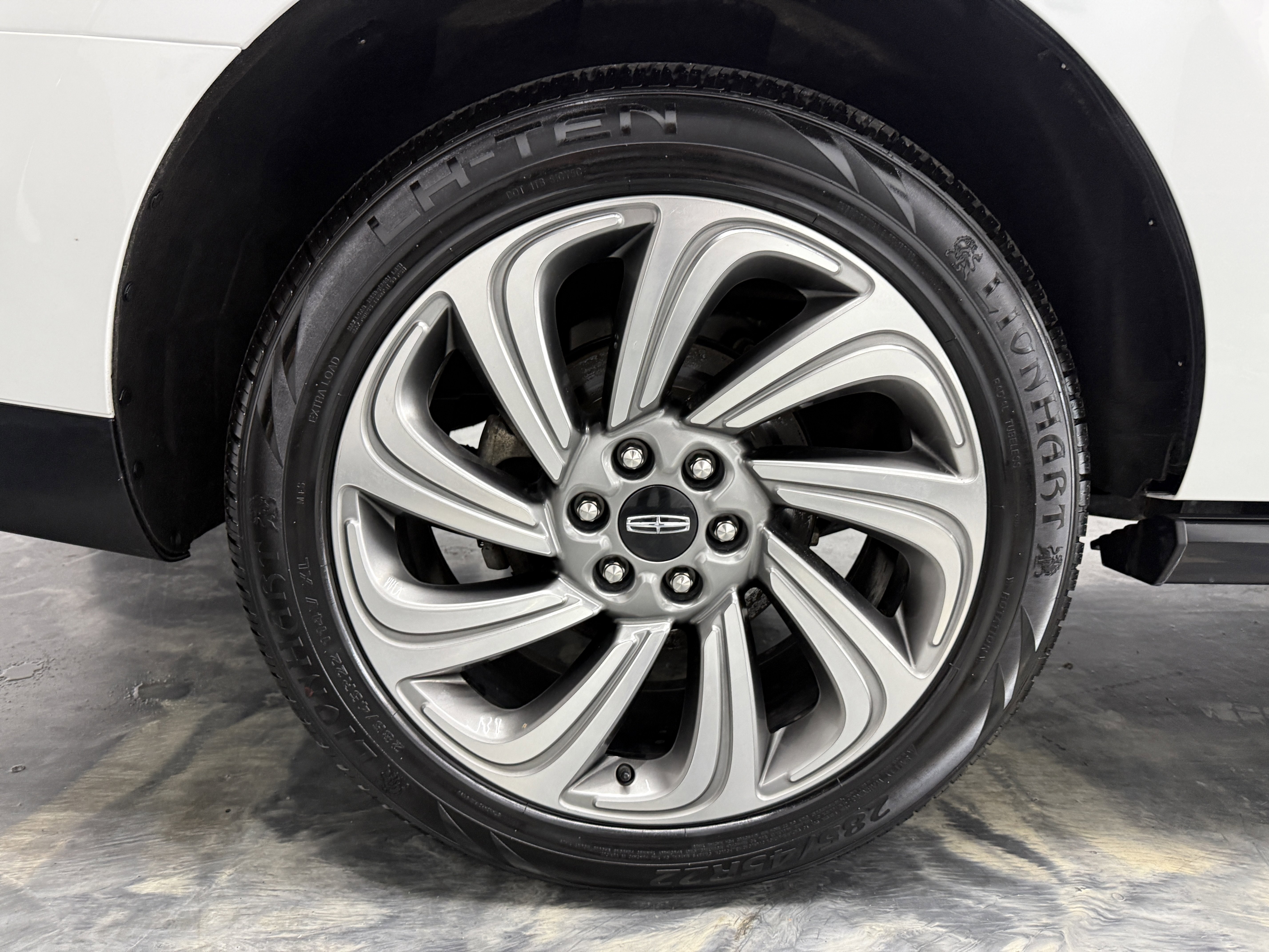 Used 2022 Lincoln Navigator Reserve w/ Equipment Group 201A image 37