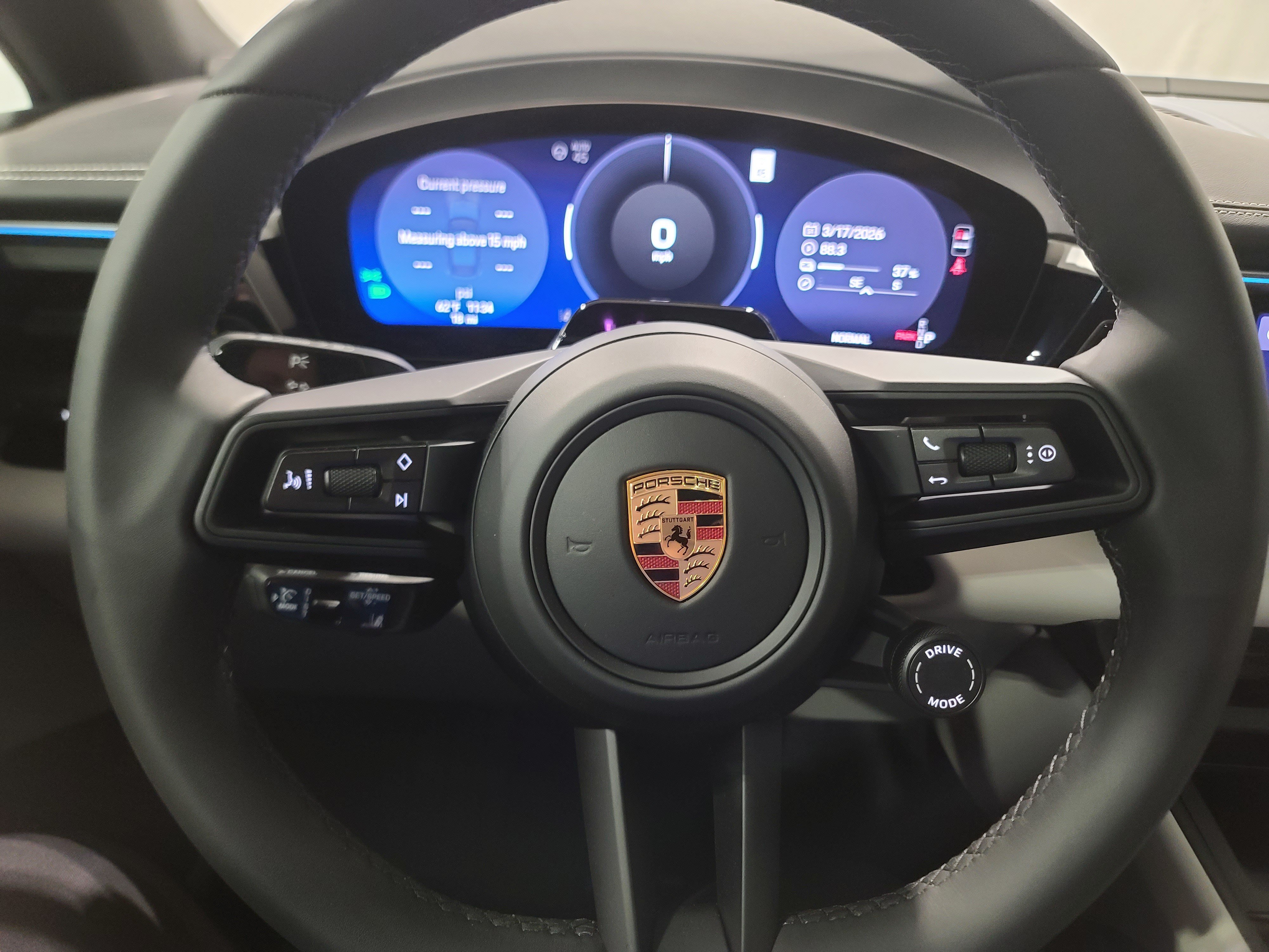 New 2026 Porsche Macan Electric RWD image 16