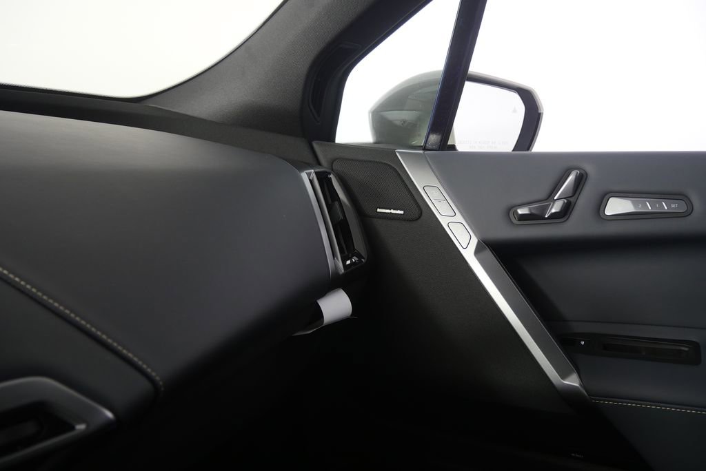 New 2026 BMW iX xDrive60 AWD/4WD image 26