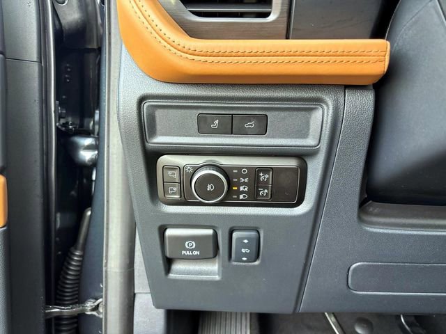 Used 2024 Ford Expedition Max Platinum image 25
