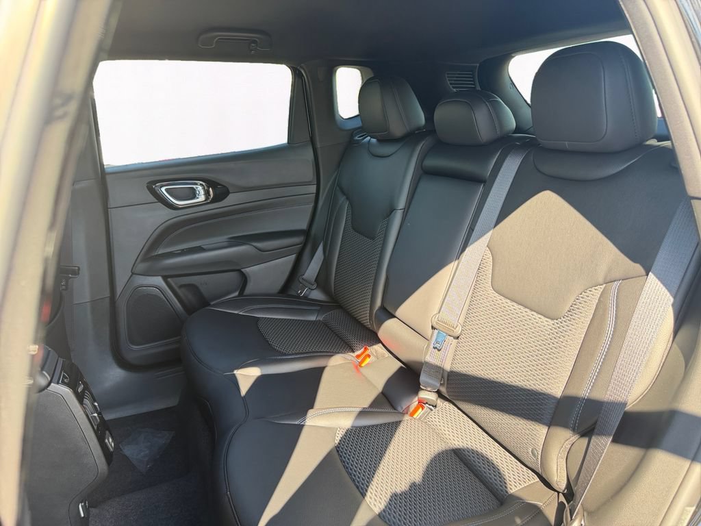 New 2026 Jeep Compass Latitude AWD/4WD image 13