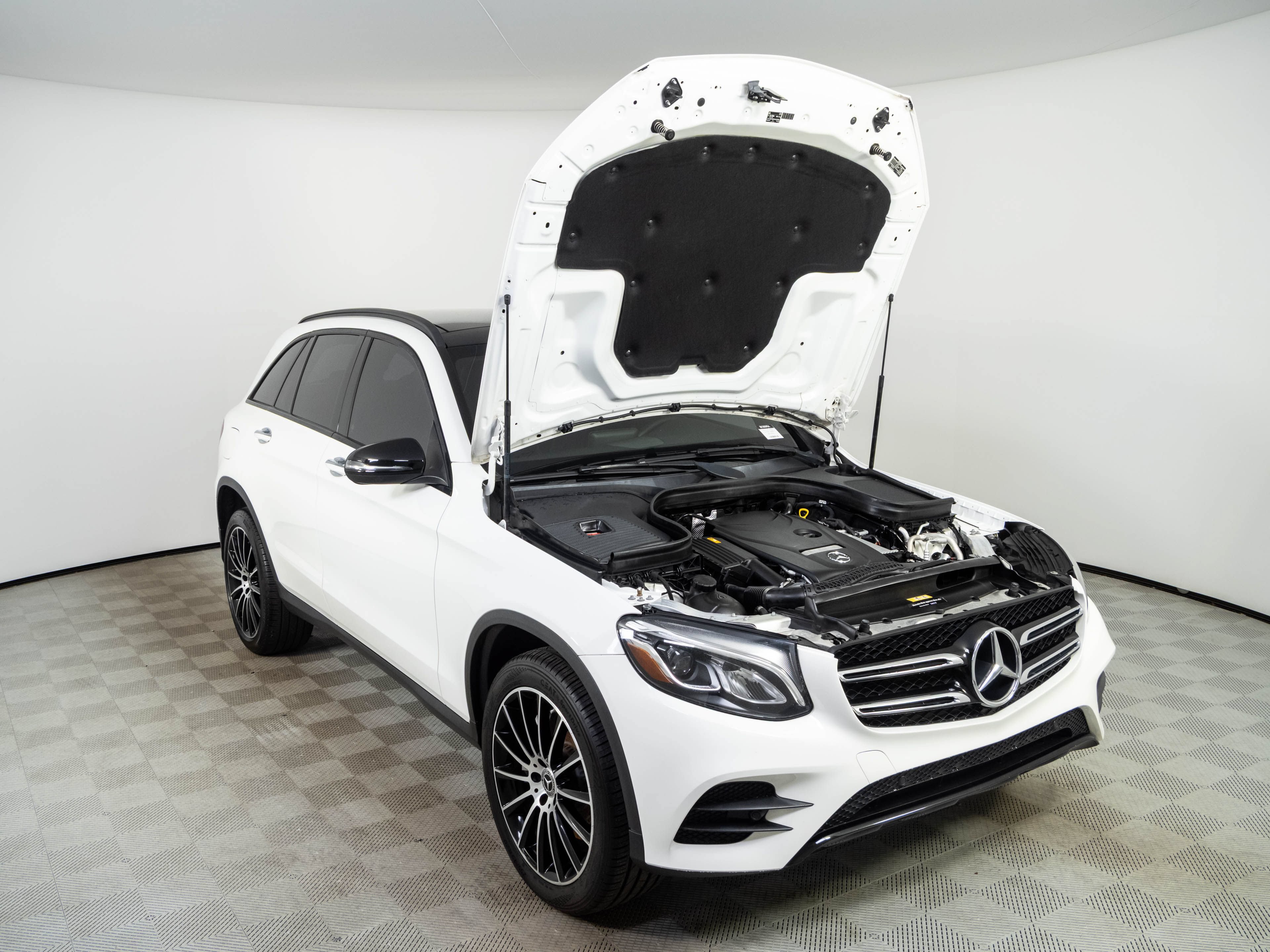 Used 2019 Mercedes-Benz GLC 300 image 31