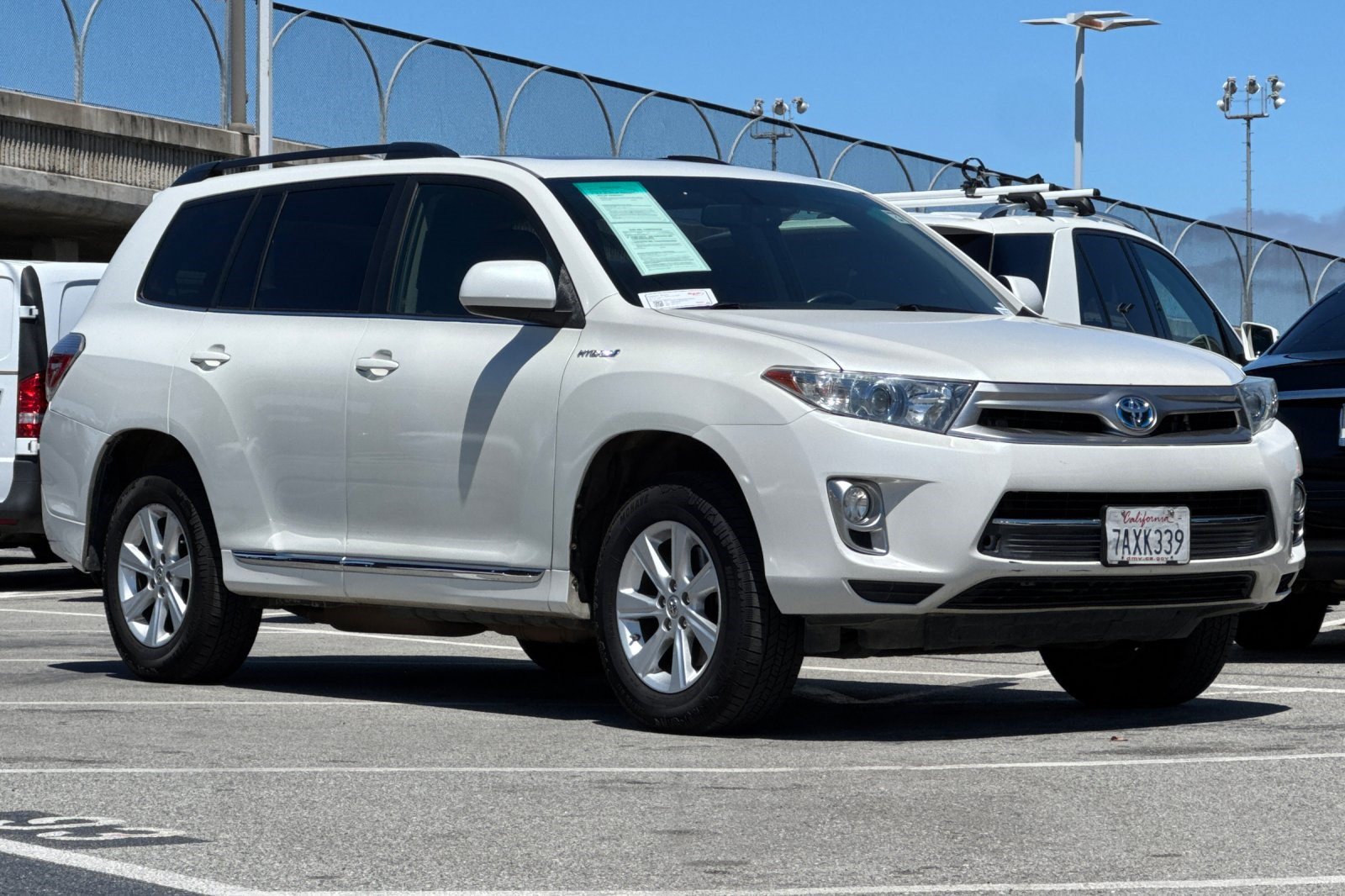 Used 2013 Toyota Highlander 4WD Hybrid w/ Leather Premium Pkg image 7