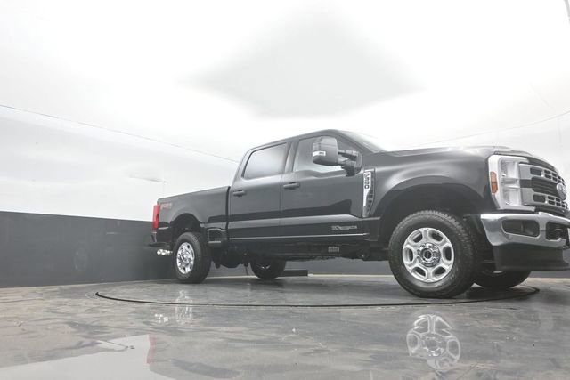 New 2026 Ford F350 XLT w/ FX4 Off-Road Package AWD/4WD image 30