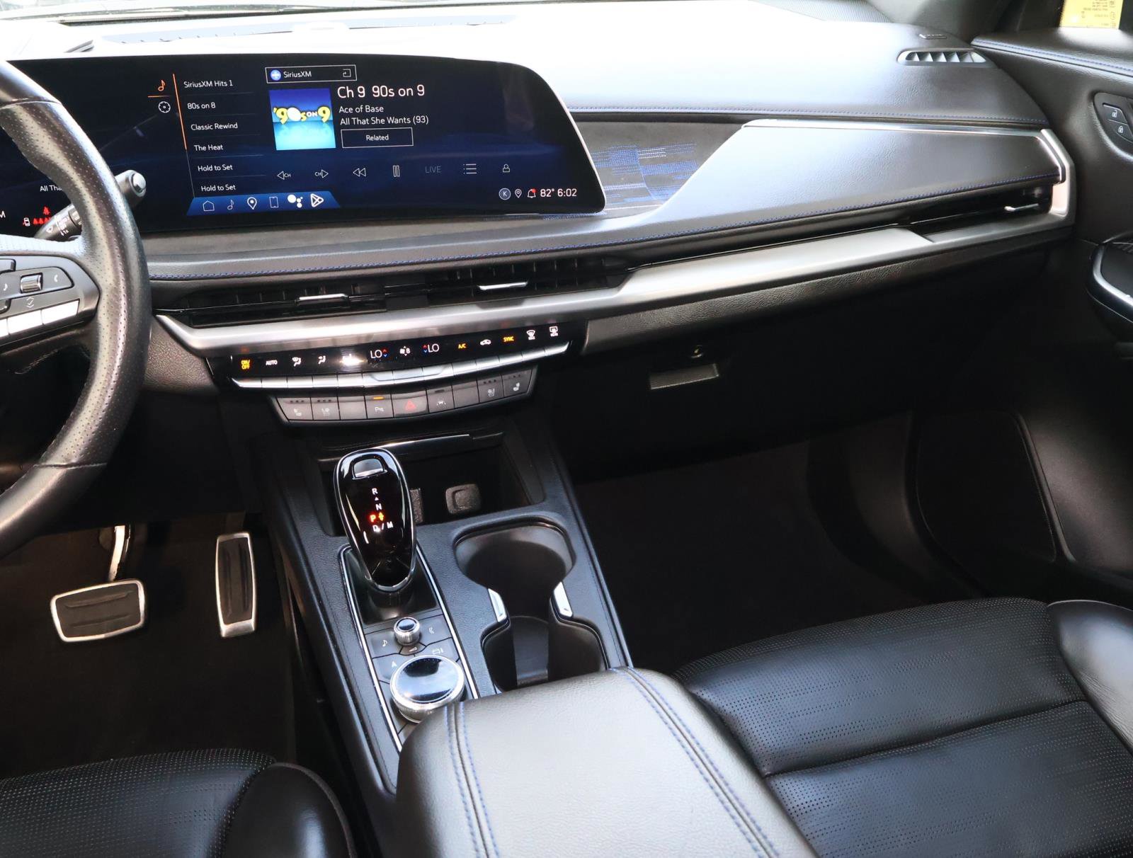 Used 2024 Cadillac XT4 Sport image 11