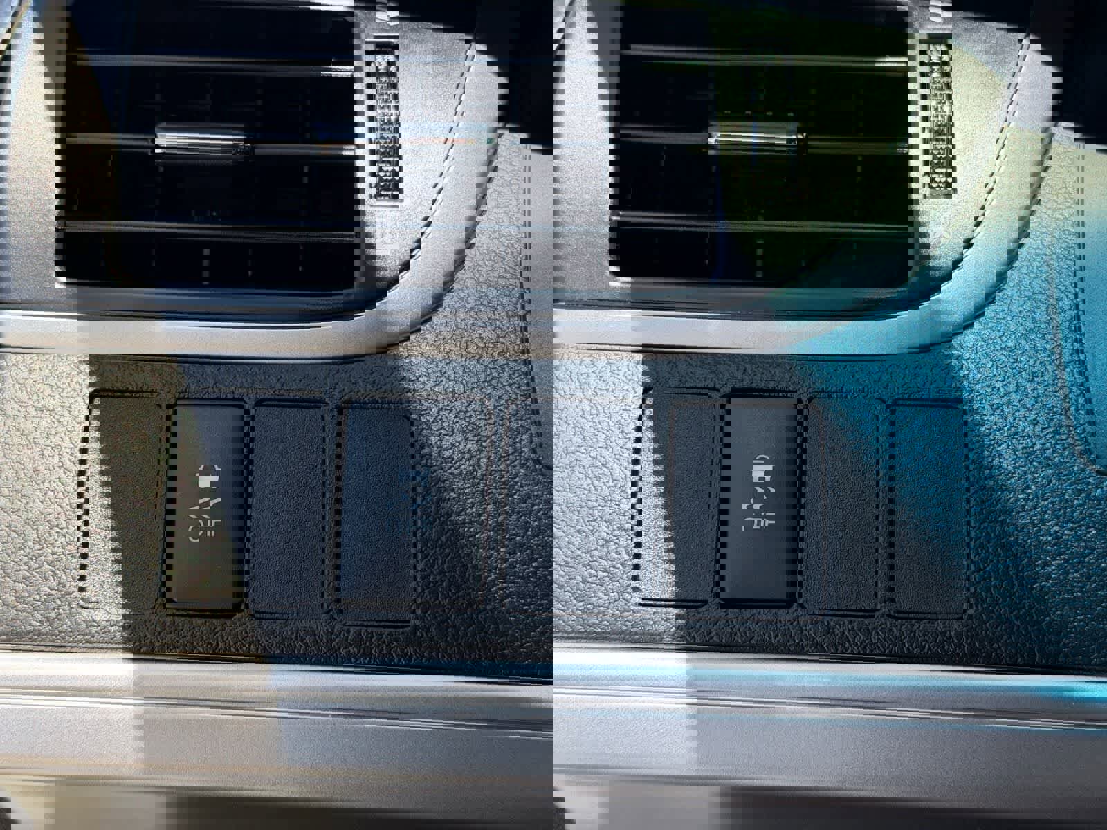 Used 2013 Toyota Camry SE image 13