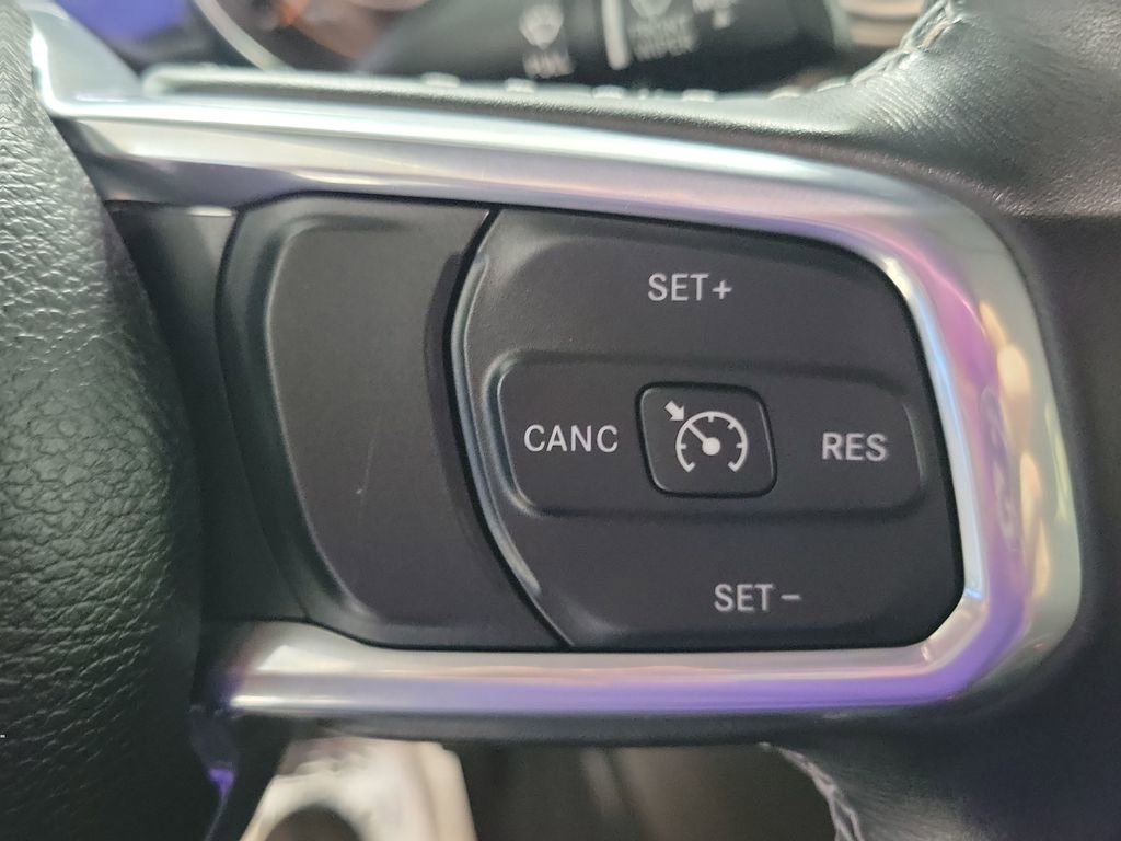 Certified 2022 Jeep Wrangler Unlimited Sahara AWD/4WD image 31