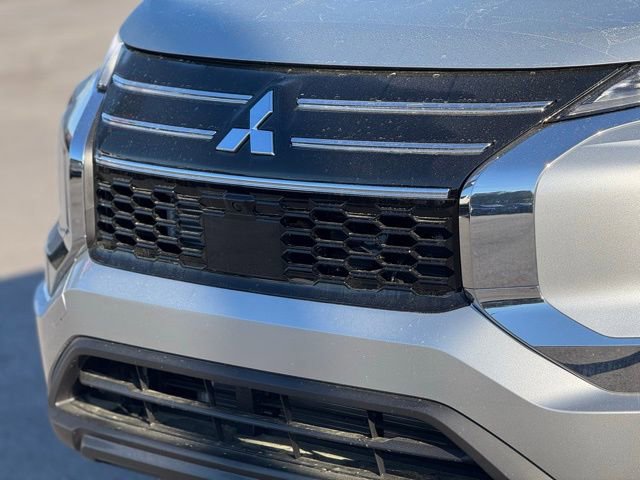 New 2026 Mitsubishi Outlander ES image 6