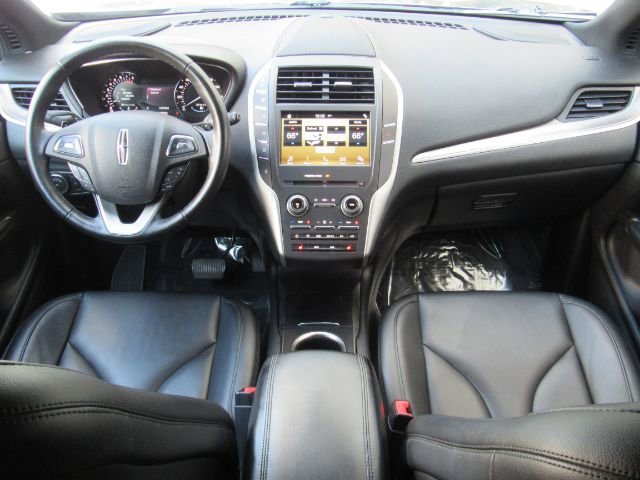 Used 2016 Lincoln MKC Premiere image 3