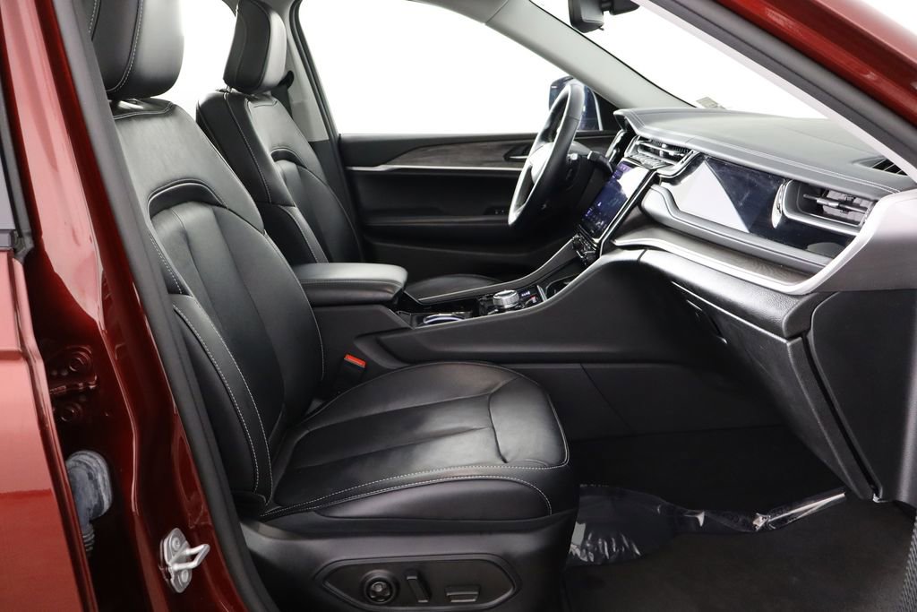 Used 2022 Jeep Grand Cherokee L Limited image 19