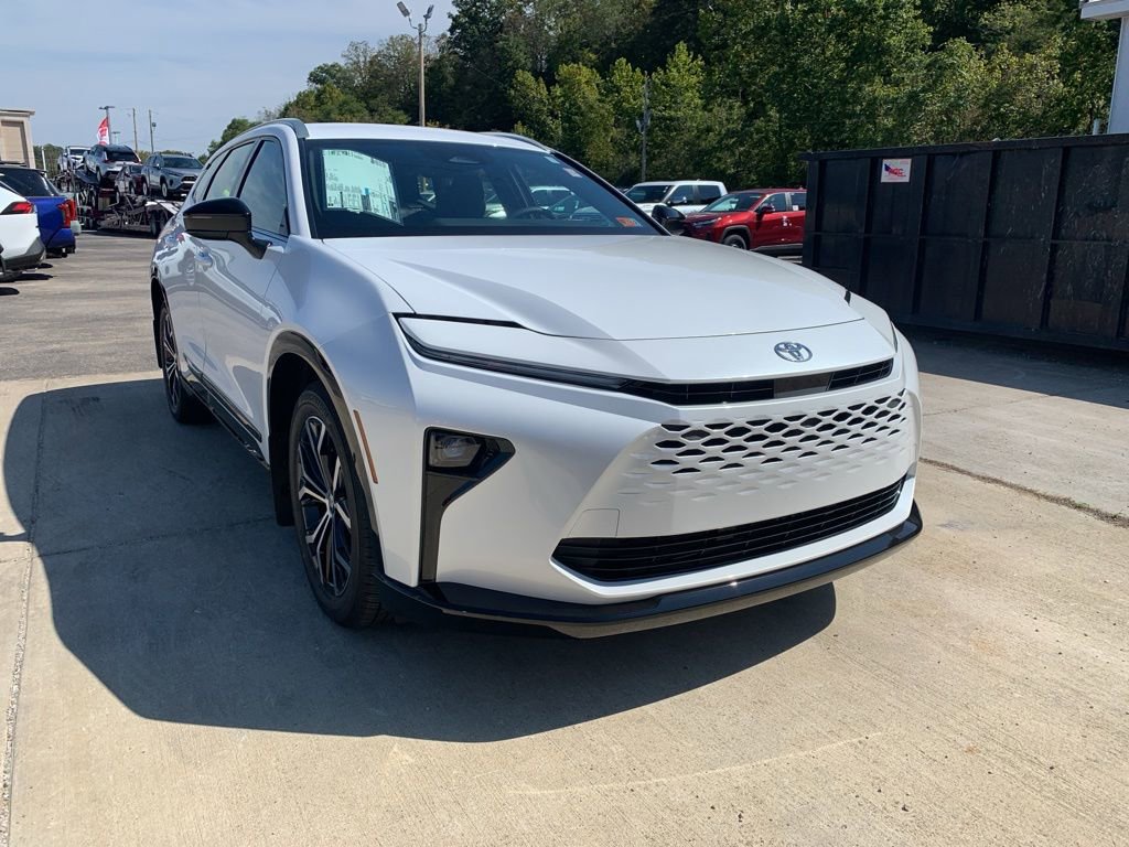 New 2025 Toyota Crown Signia image 2