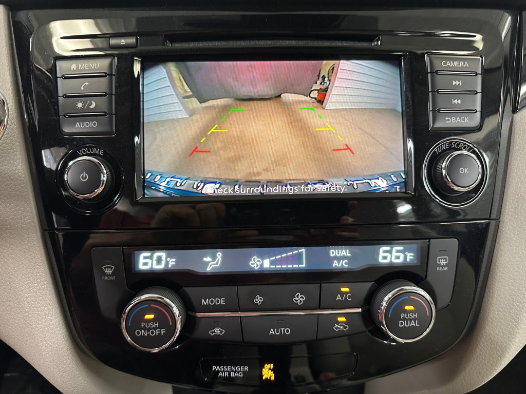 Used 2021 Nissan Rogue Sport SV FWD image 14