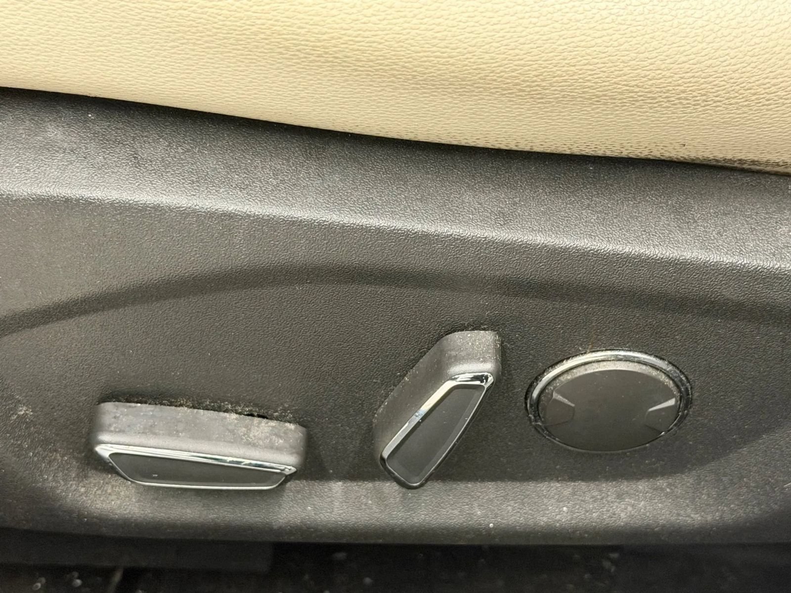 Used 2014 Ford Fusion Energi Titanium w/ Driver Assist Package FWD image 23