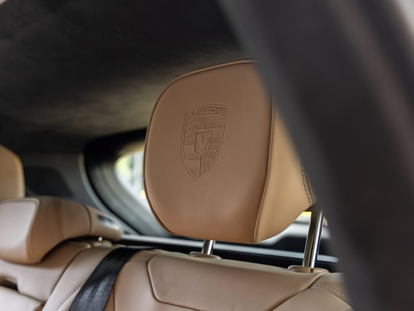 Certified 2023 Porsche Cayenne GTS AWD/4WD image 36