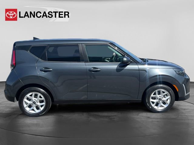Used 2023 Kia Soul LX w/ LX Technology Package image 8