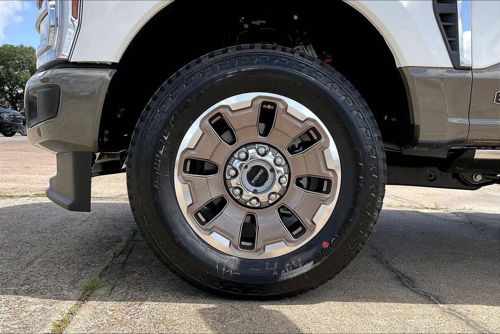 Used 2026 Ford F250 King Ranch w/ FX4 Off-Road Package AWD/4WD image 35
