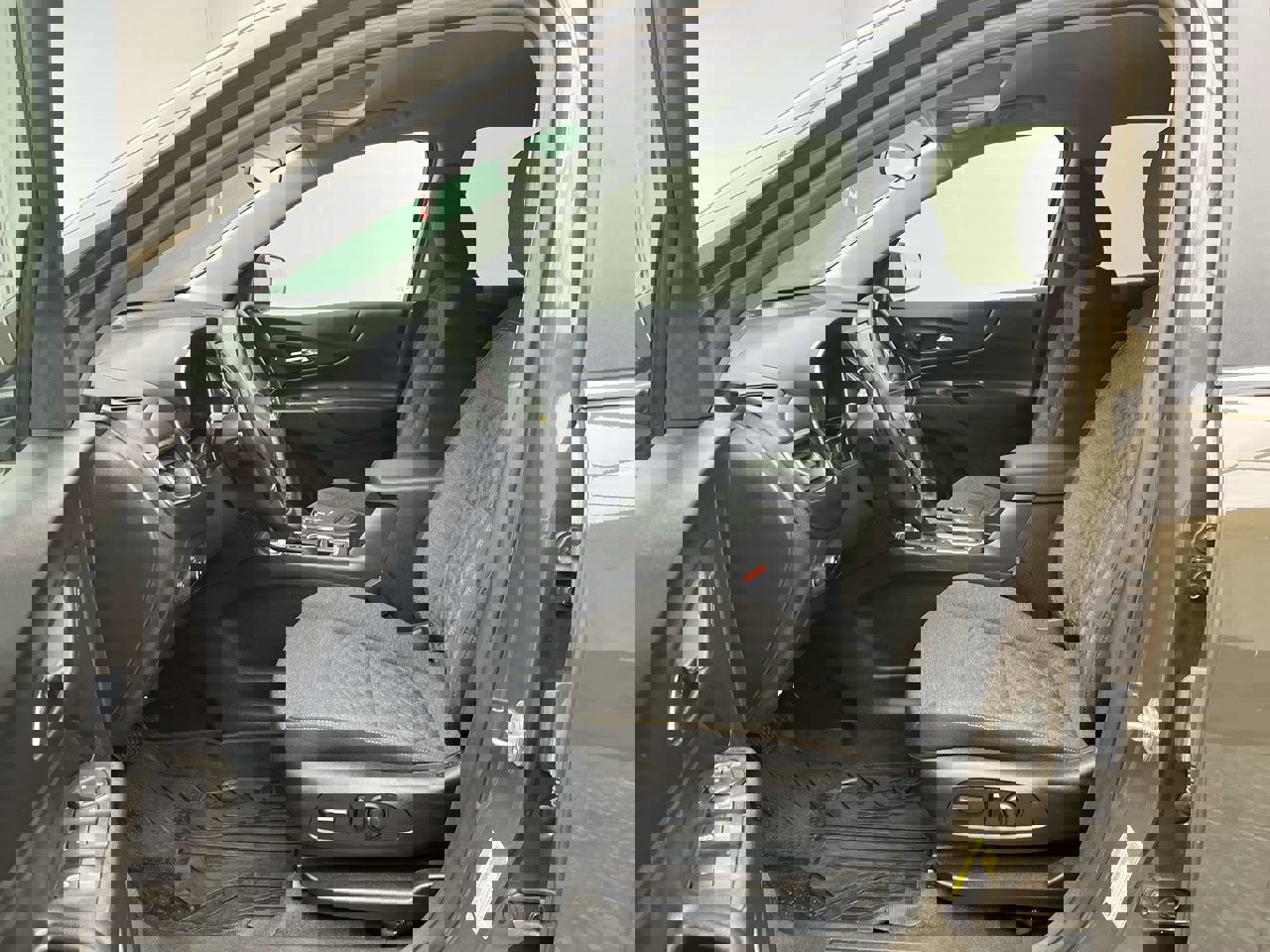 Certified 2023 Chevrolet Equinox LT image 3