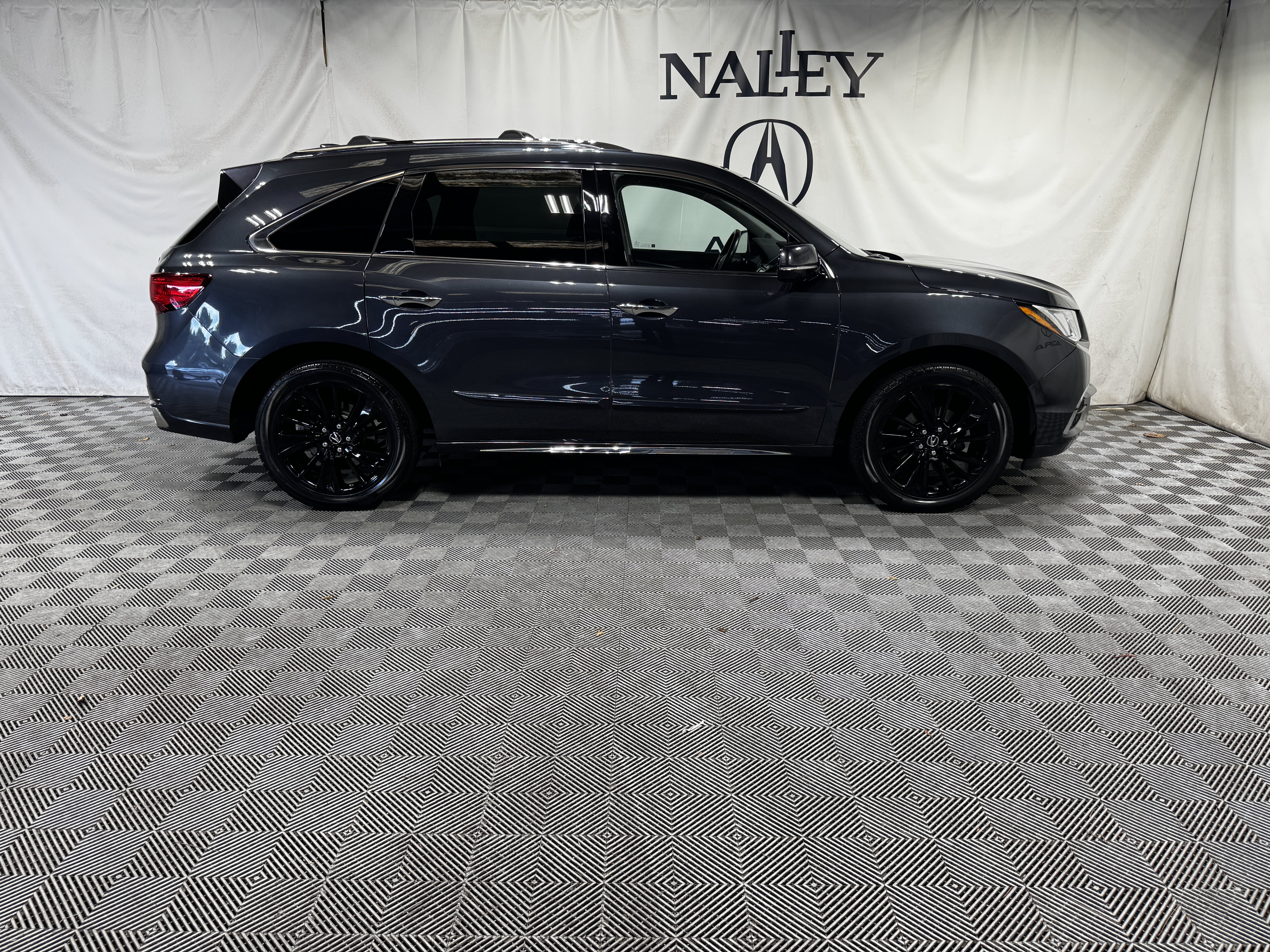 Used 2020 Acura MDX w/ Advance Package AWD/4WD image 2