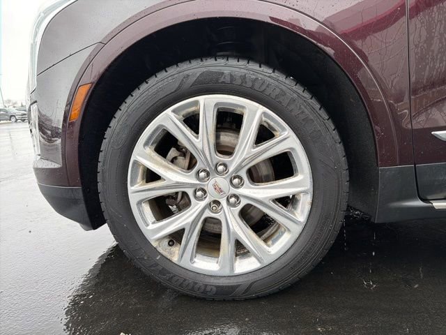 Used 2018 Cadillac XT5 Luxury w/ LPO, Sport Package image 12