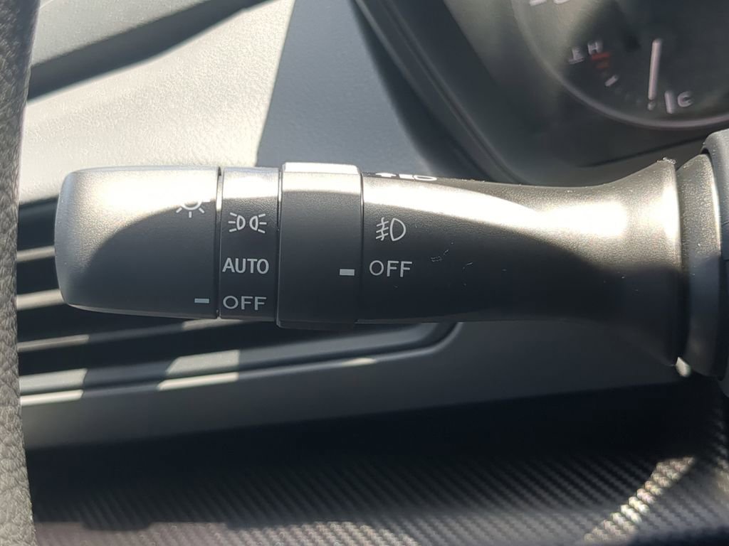 Certified 2025 Subaru Crosstrek 2.0i Premium image 25