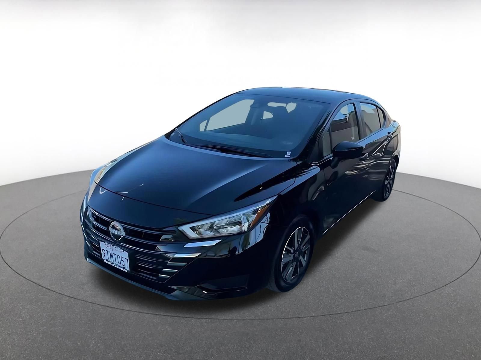 Used 2025 Nissan Versa SV image 7