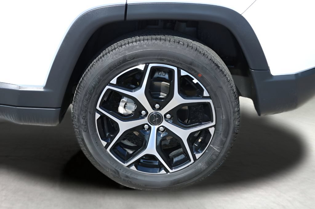 Used 2025 Jeep Compass Limited AWD/4WD image 9
