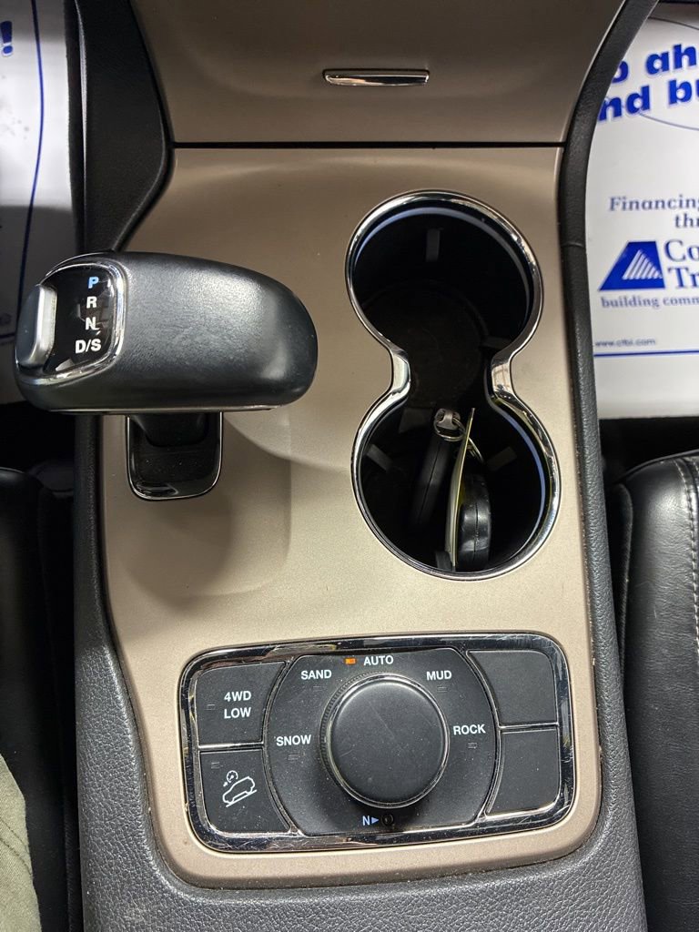 Used 2015 Jeep Grand Cherokee Limited w/ Luxury Group II image 23