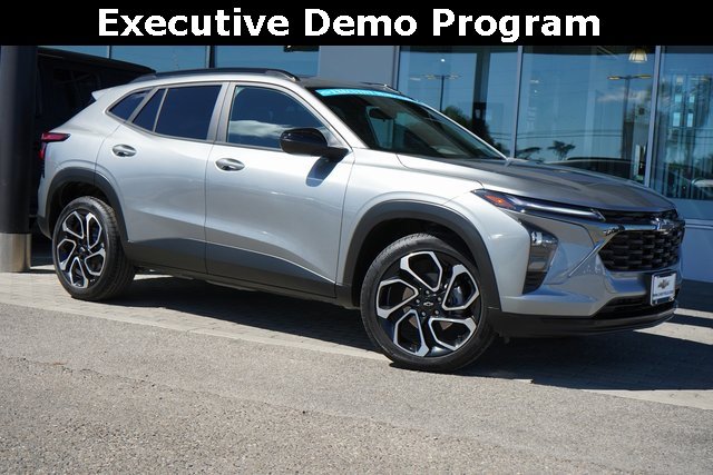 Used 2025 Chevrolet Trax RS w/ Driver Confidence Package