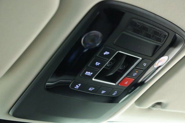 Used 2025 Kia Carnival SX image 38