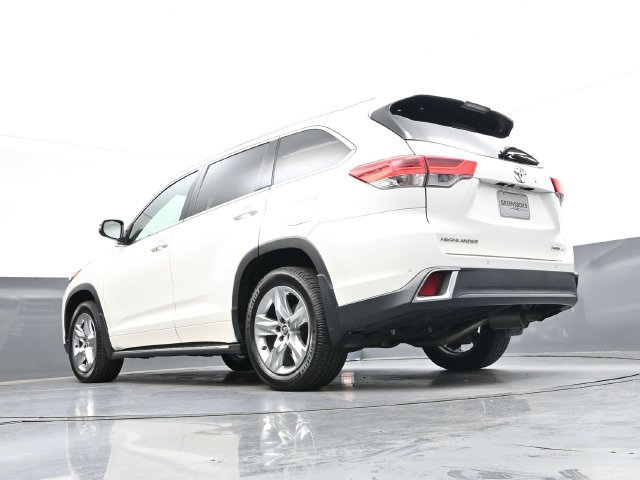 Used 2018 Toyota Highlander Limited AWD/4WD image 37
