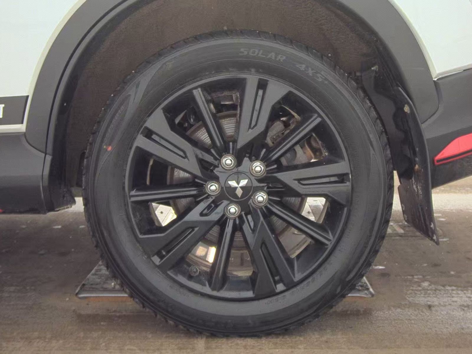 Used 2023 Mitsubishi Eclipse Cross SE image 6