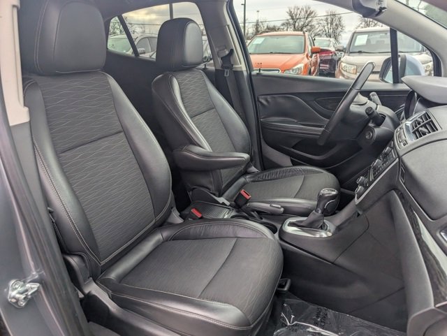 Used 2015 Buick Encore FWD image 21