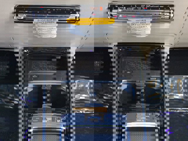 Used 2025 Mercedes-Benz GLA 250 image 19