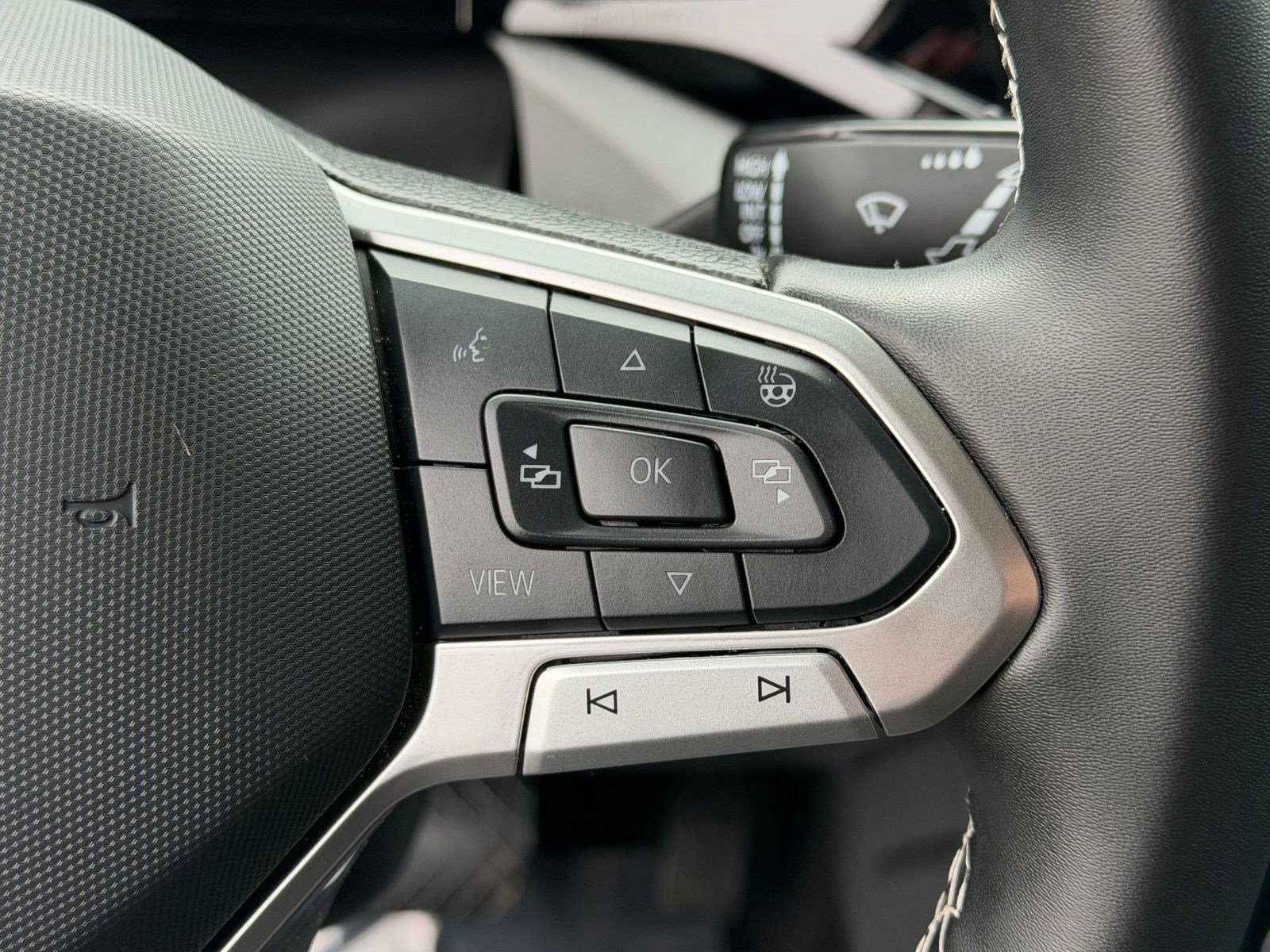 Used 2024 Volkswagen Taos S image 23