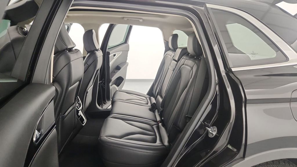 Used 2022 Lincoln Nautilus Reserve image 36