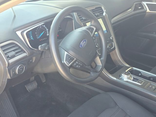 Used 2020 Ford Fusion SE FWD image 7