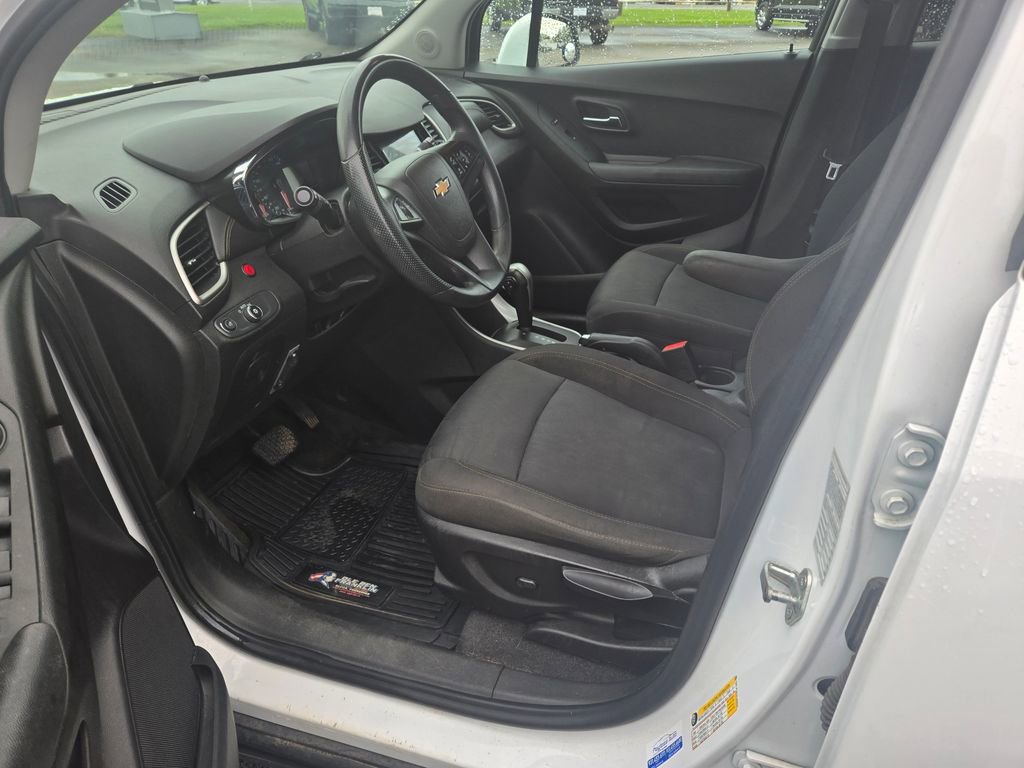Used 2019 Chevrolet Trax LT AWD/4WD image 7