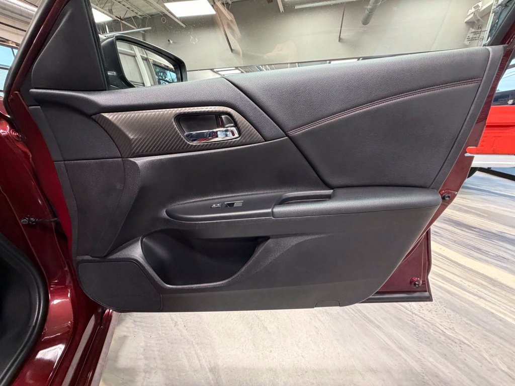 Used 2017 Honda Accord Sport Special Edition image 41