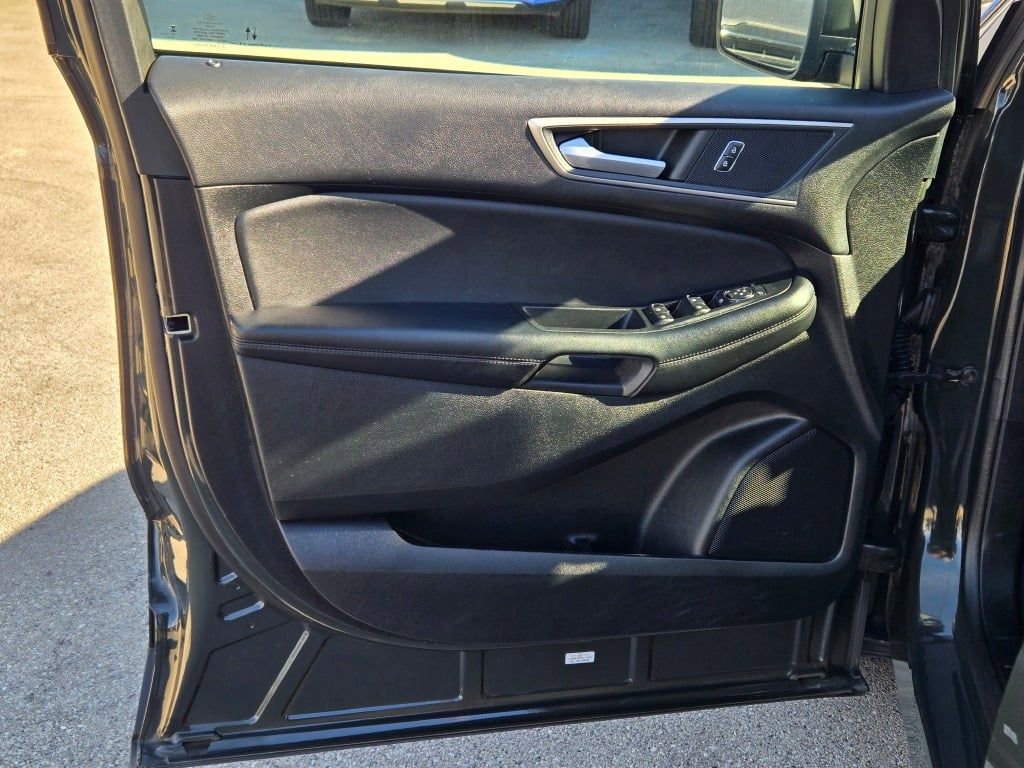 Used 2022 Ford Edge SEL w/ Convenience Package image 19