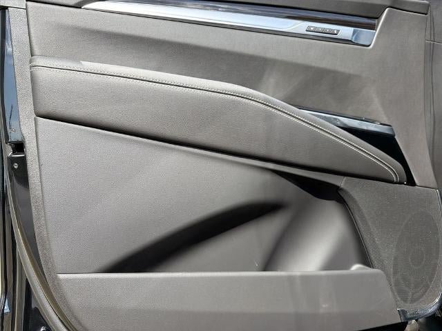 Certified 2025 Cadillac Escalade Premium Luxury AWD/4WD image 10