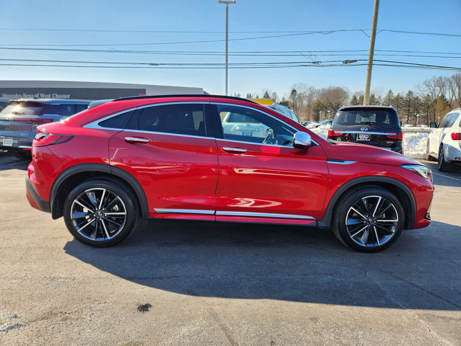 Used 2023 INFINITI QX55 Essential w/ Accent Package image 6