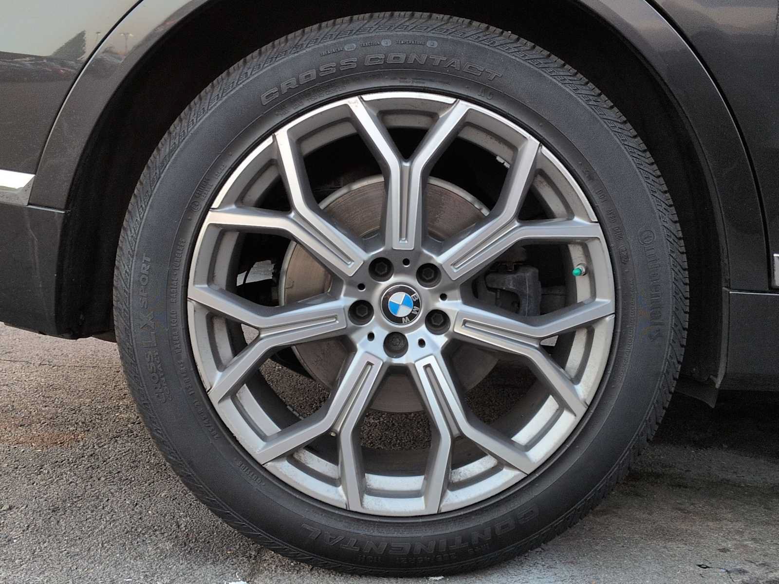 Used 2020 BMW X7 xDrive40i w/ Premium Package AWD/4WD image 14