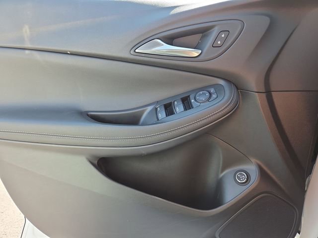 Used 2023 Buick Encore GX Select w/ Sport Touring Package image 21