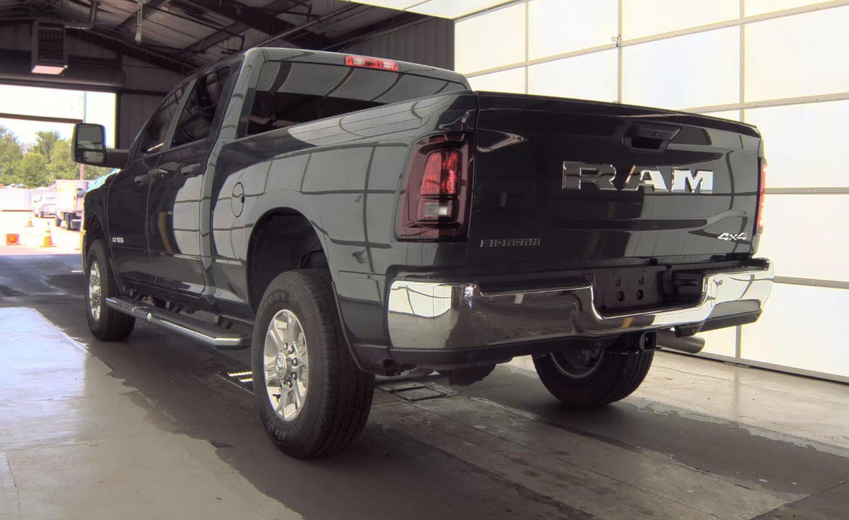 Used 2026 RAM 2500 Big Horn AWD/4WD image 6