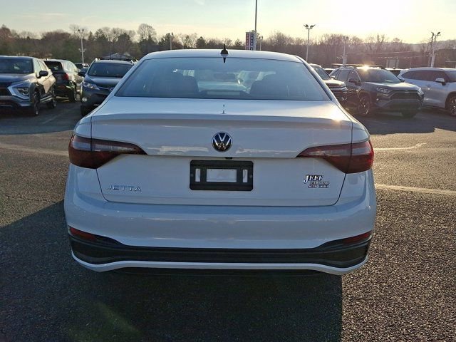 Certified 2023 Volkswagen Jetta Sport image 7
